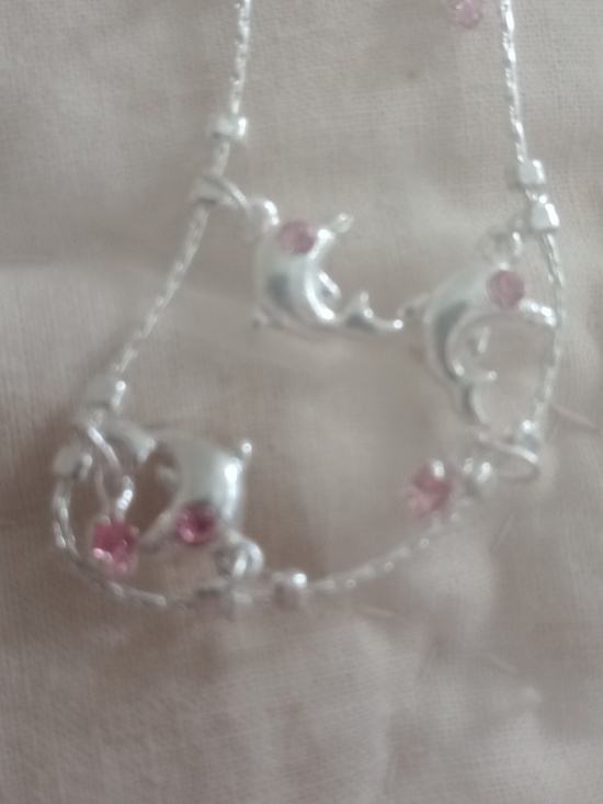 🌷$2 Bundled NWT WEI Gorgeous Silver Dolphin Necklace with Pink Stones - Picture 9 of 9
